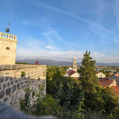 Apartman Gluic Sinj Esterno foto