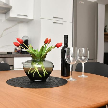 Apartman Gluic Sinj Esterno foto