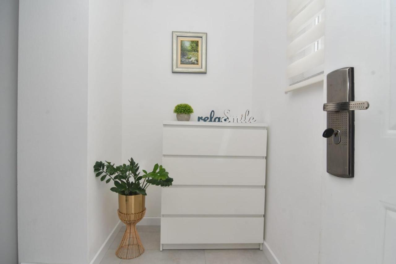 Apartman Gluic Sinj Esterno foto